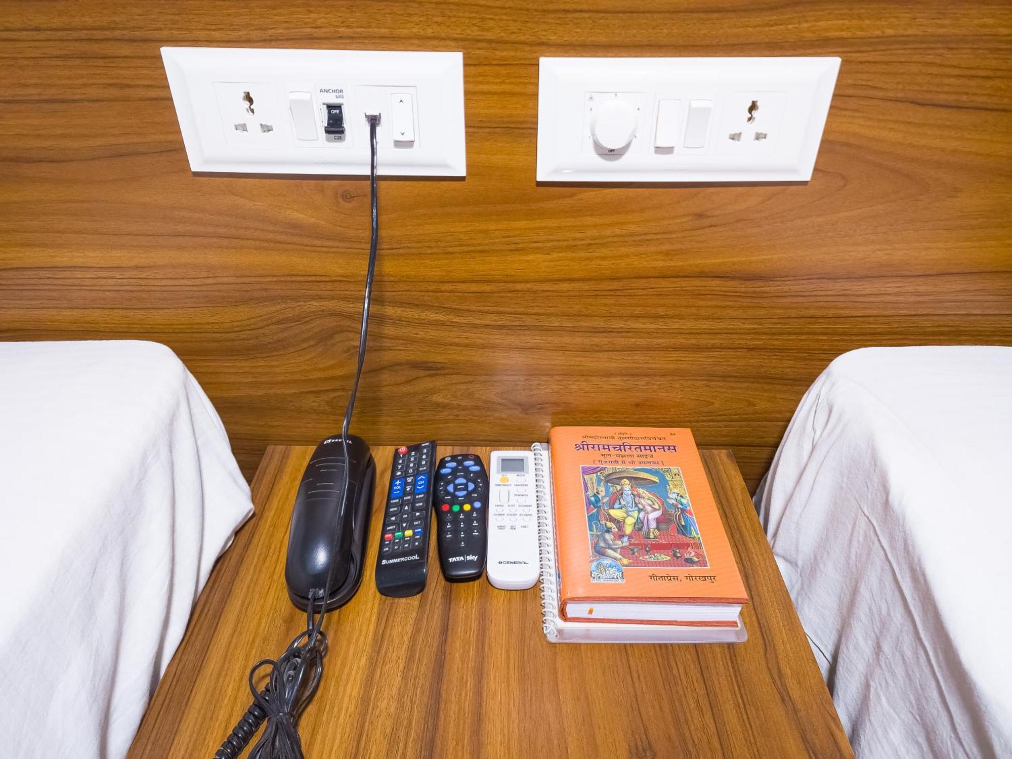 Отель Amritara Ramila Kutir Ayodhya Экстерьер фото